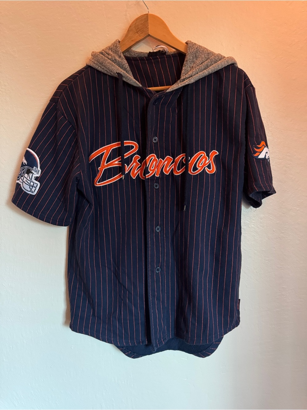 Men’s Vintage Navy Pinstripe Broncos Button-Up (S)